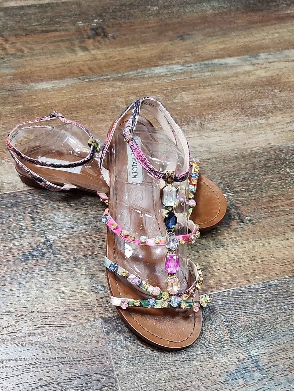 💎 Steve Madden "B-Jeweled" Multi Rhinestone Strappy Flat Sandals – Size 10M 💎